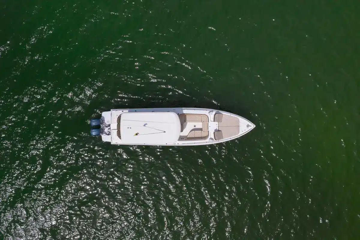 Lancha Makani - Image 7